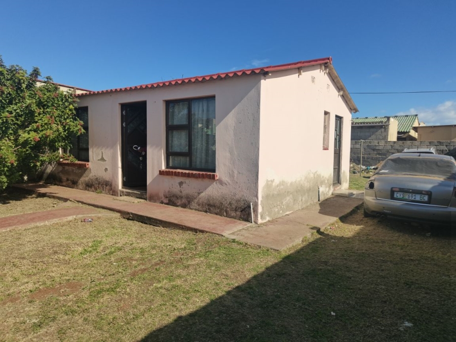 2 Bedroom Property for Sale in Zwide Eastern Cape